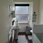 Hi Ho Steps On Windermere דירה *