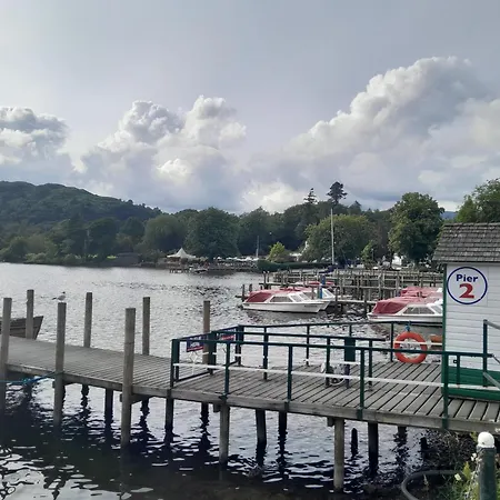 Hi Ho Steps On Windermere * Bowness-on-Windermere
